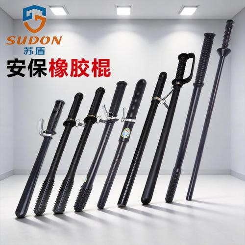 执勤巡逻与武术训练中的橡胶棍 保安武装器材的专业解析